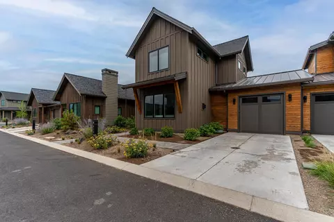 61306 Mcroberts Ln #22, Bend, OR 97702
