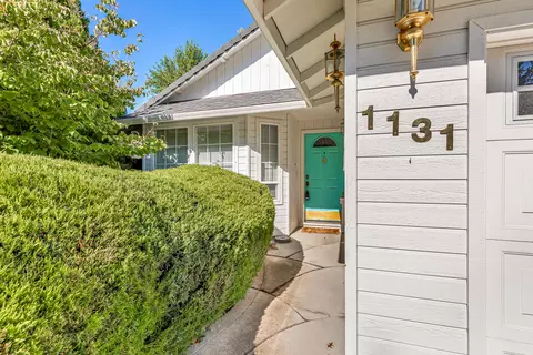 1131 Hampton Dr, Central Point, OR 97502 photo 5