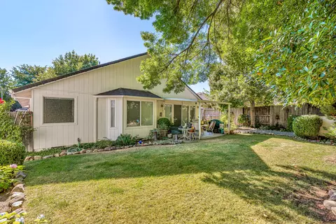 1131 Hampton Dr, Central Point, OR 97502 photo 7