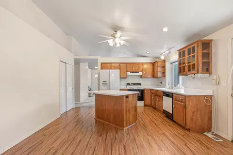 1131 Hampton Dr, Central Point, OR 97502 photo 19