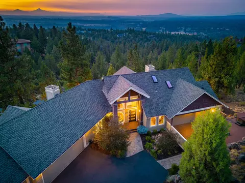 3345 NW Panorama Dr, Bend, OR 97703