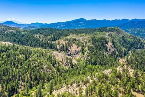 1979 Colestin Rd, Ashland, OR 97520