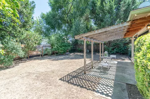 505 S Rose St, Phoenix, OR 97535 photo 28
