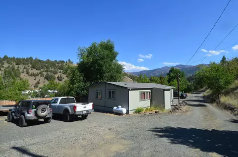 275 SW 4th Ave, John Day, OR 97845
