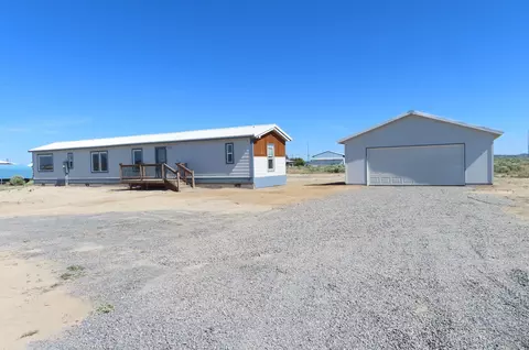 57217 Arrowhead Loop, Christmas Valley, OR 97641
