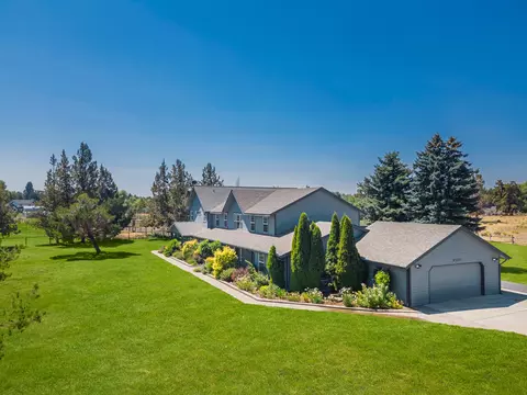 63325 Peterman Ln, Bend, OR 97701 photo 2