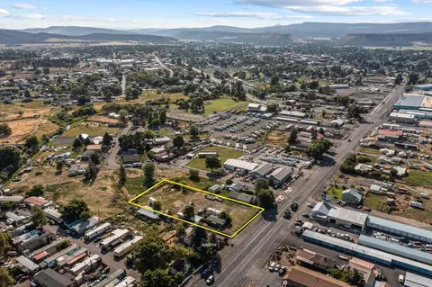 996 NW Madras Hwy, Prineville, OR 97754