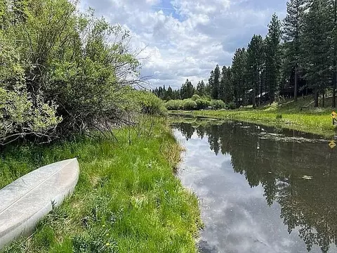 17025 Island Loop Way, Bend, OR 97707