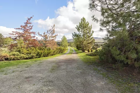 13885 Highway 62, Eagle Point, OR 97524 photo 30