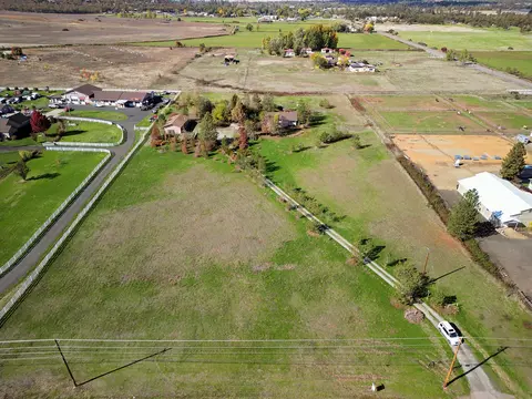 13885 Highway 62, Eagle Point, OR 97524 photo 39