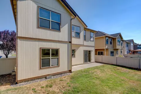 649 SE Glengarry Pl, Bend, OR 97702 photo 25