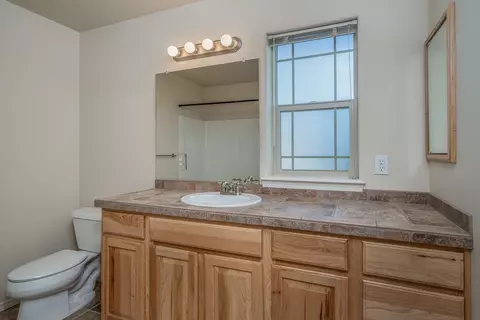 649 SE Glengarry Pl, Bend, OR 97702 photo 23