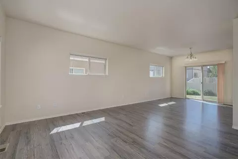 649 SE Glengarry Pl, Bend, OR 97702 photo 9