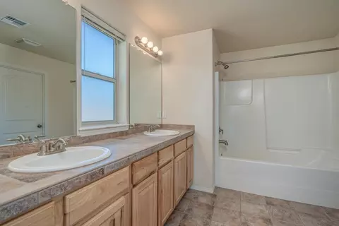 649 SE Glengarry Pl, Bend, OR 97702 photo 15