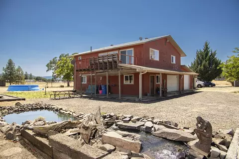 4691 Beagle Rd, White City, OR 97503