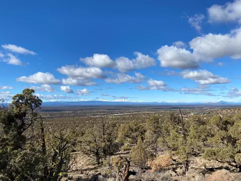 SW Seven Peaks Loop, Powell Butte, OR 97753