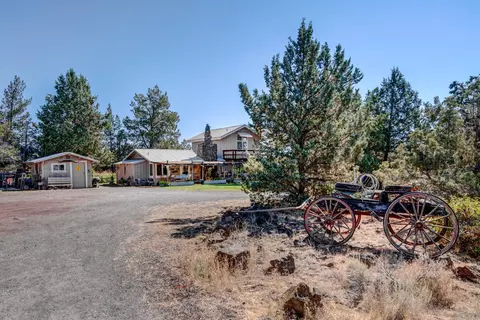 5247 NE 15th Dr, Redmond, OR 97756