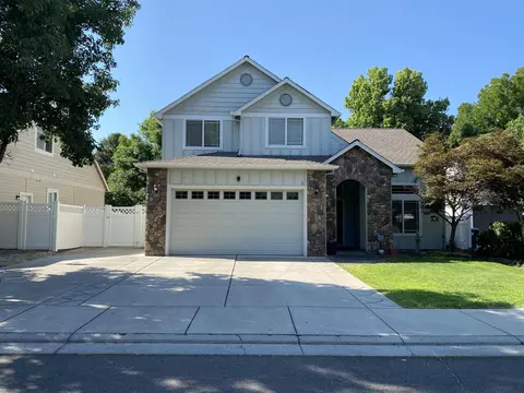 2160 Crestbrook Rd #8, Medford, OR 97504