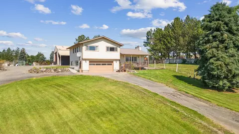 2401 NE Sunrise Ln, Prineville, OR 97754