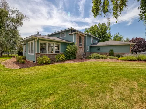 9144 Arant Rd, Klamath Falls, OR 97603