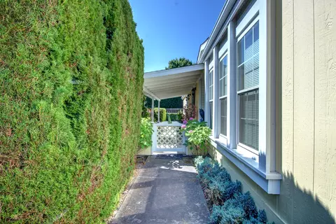 555 Freeman Rd #169, Central Point, OR 97502 photo 2