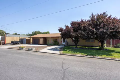 640 NE Fairview St, Prineville, OR 97754