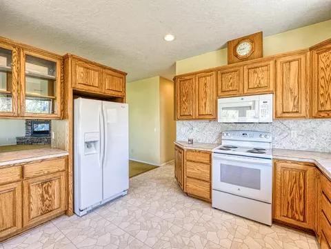 36060 Modoc Point Rd, Chiloquin, OR 97624 photo 22