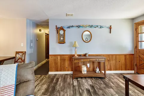 409 Laurel St, Eagle Point, OR 97524 photo 5