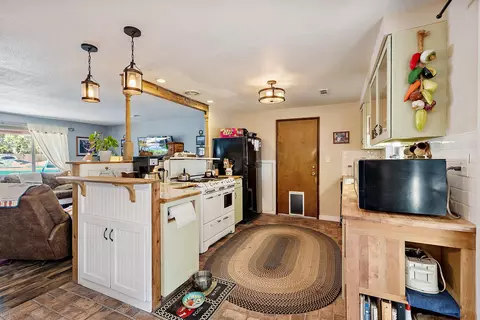 409 Laurel St, Eagle Point, OR 97524 photo 9