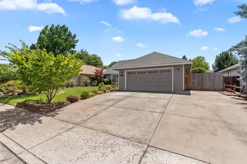 239 Peebler Way, Medford, OR 97501
