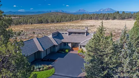 68404 George Cyrus Rd, Sisters, OR 97759