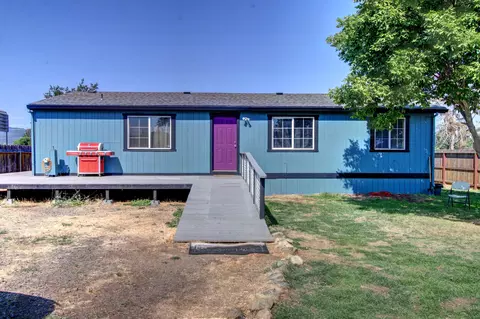 6445 Wilson Ln, Central Point, OR 97502