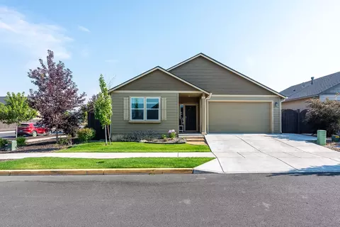 2502 NW Ivy Way, Redmond, OR 97756