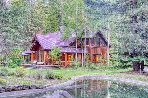26363 SW Tamarack Ln, Camp Sherman, OR 97730