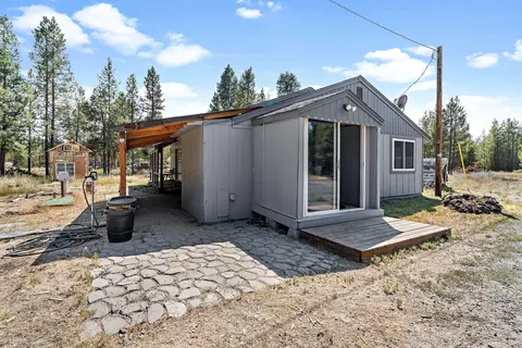 16060 Pierce Rd, La Pine, OR 97739 photo 2