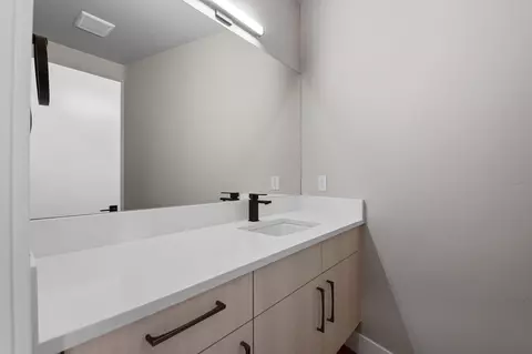19143 Gateway Loop, Bend, OR 97702 photo 14
