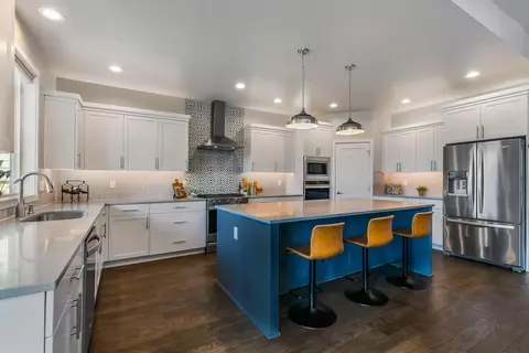 63169 Iner Loop, Bend, OR 97701 photo 5