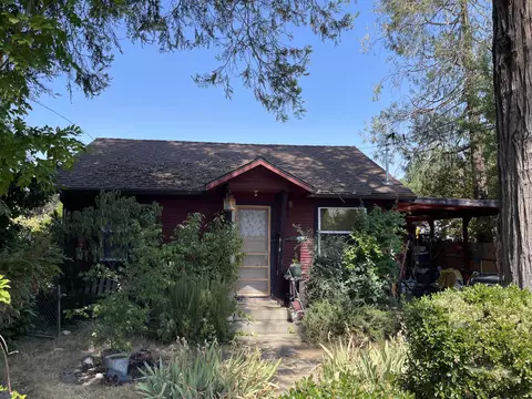105 Maple St, Phoenix, OR 97535 photo 3