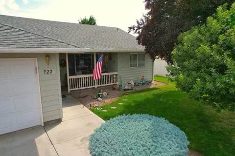 922 NE Snowberry St, Prineville, OR 97754