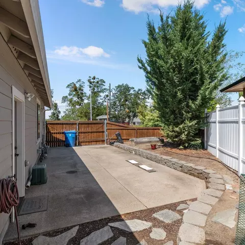 83 Hidden Valley Dr, Eagle Point, OR 97524 photo 44