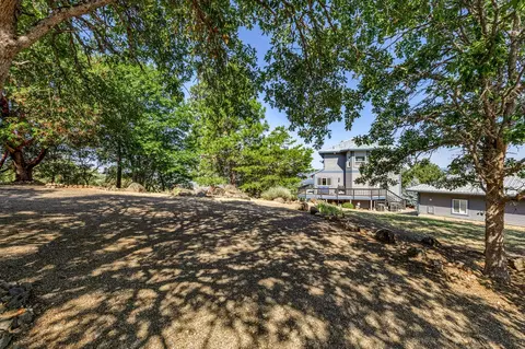 308 Mt Castle Dr, Eagle Point, OR 97524 photo 11