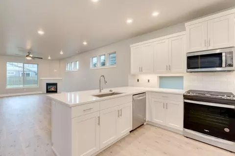 3792 Cole Rd, Bend, OR 97701 photo 10