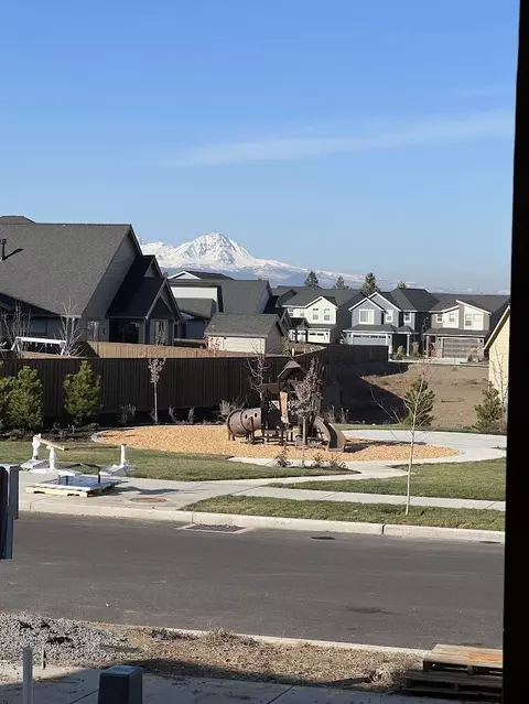 3792 Cole Rd, Bend, OR 97701 photo 18