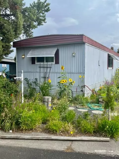 61445 SE 27th St #121, Bend, OR 97702
