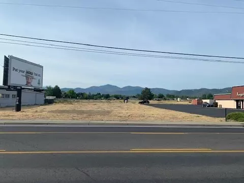 2145 W Main St, Medford, OR 97501