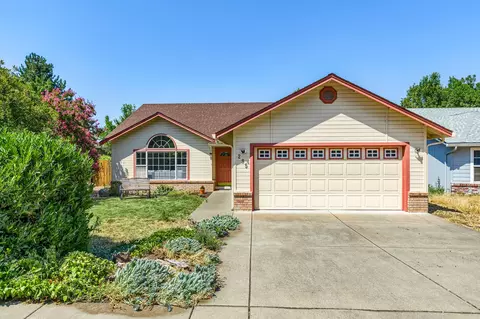 295 Randy St, Ashland, OR 97520