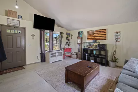 16485 Heath Dr, La Pine, OR 97739 photo 6