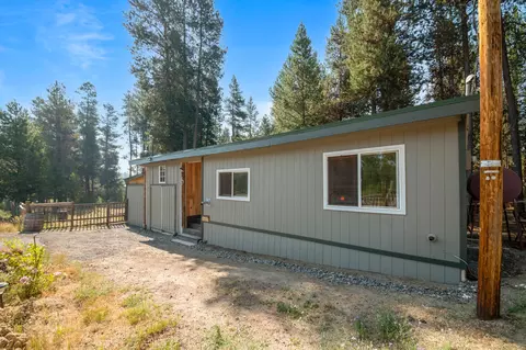 962 Crescent Cut Off Rd, Crescent, OR 97733 photo 1