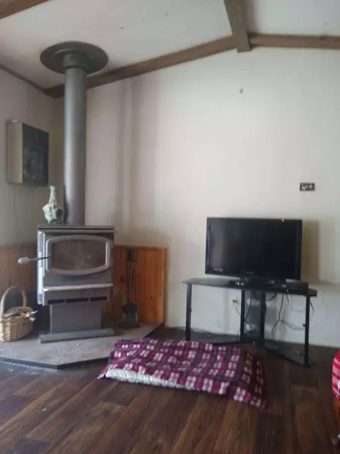 7464 Howard Rd, La Pine, OR 97739 photo 9