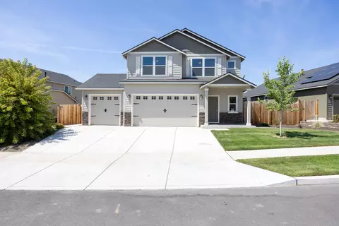 4187 SW 34th St, Redmond, OR 97756